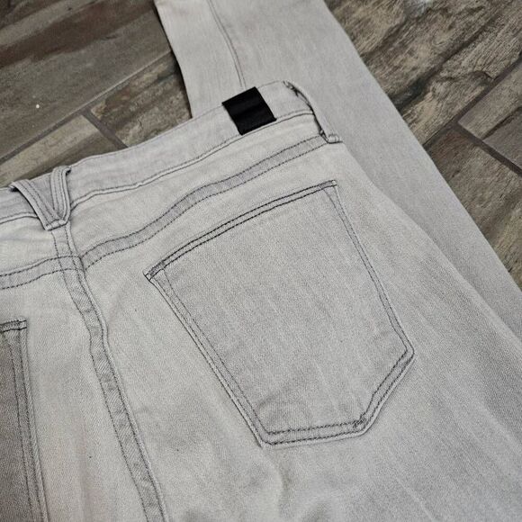 Vince Riley Skinny Jeans - Picture 8 of 9